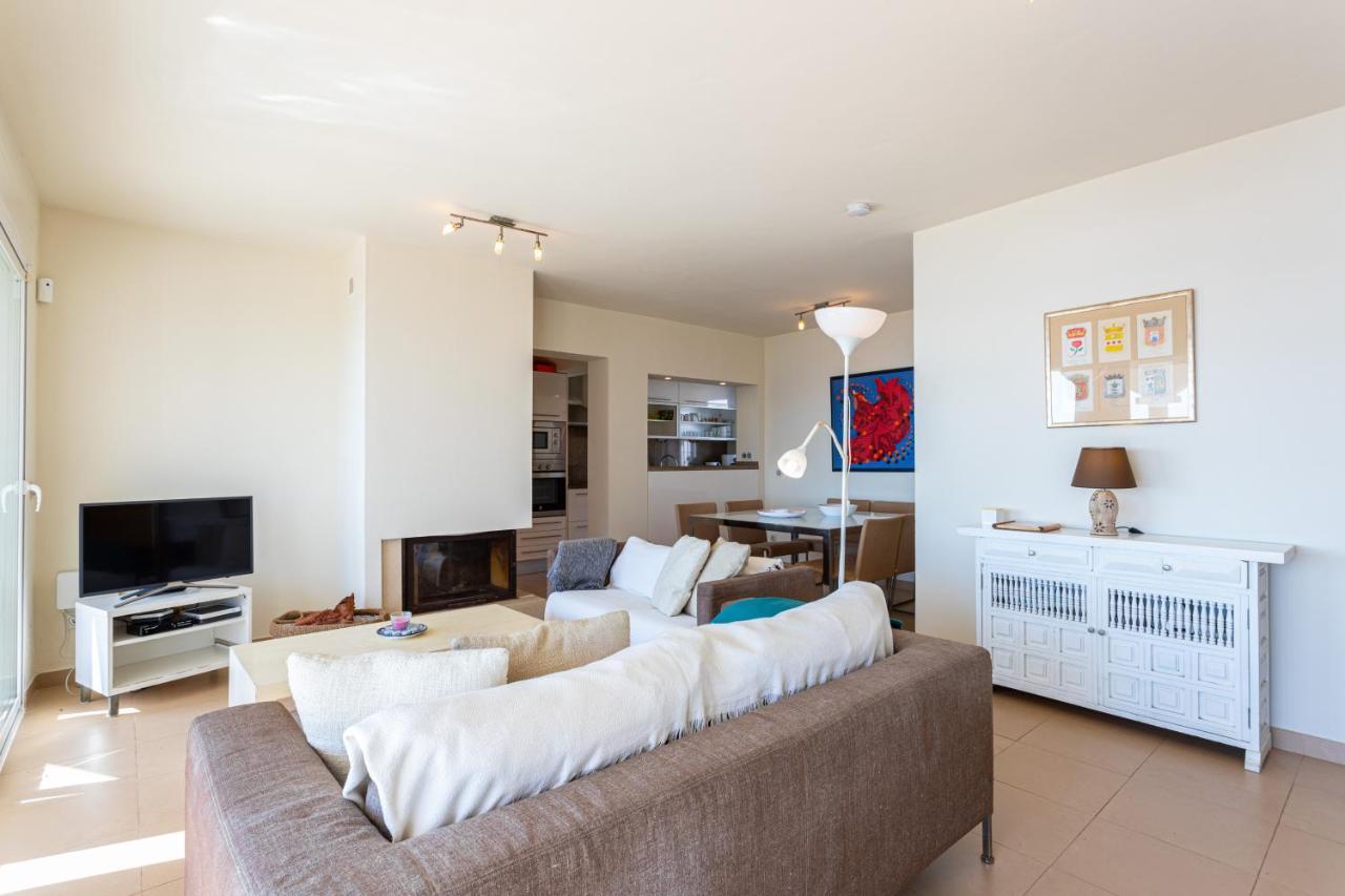 Charming Villa On The Seafront Marbella Eksteriør bilde