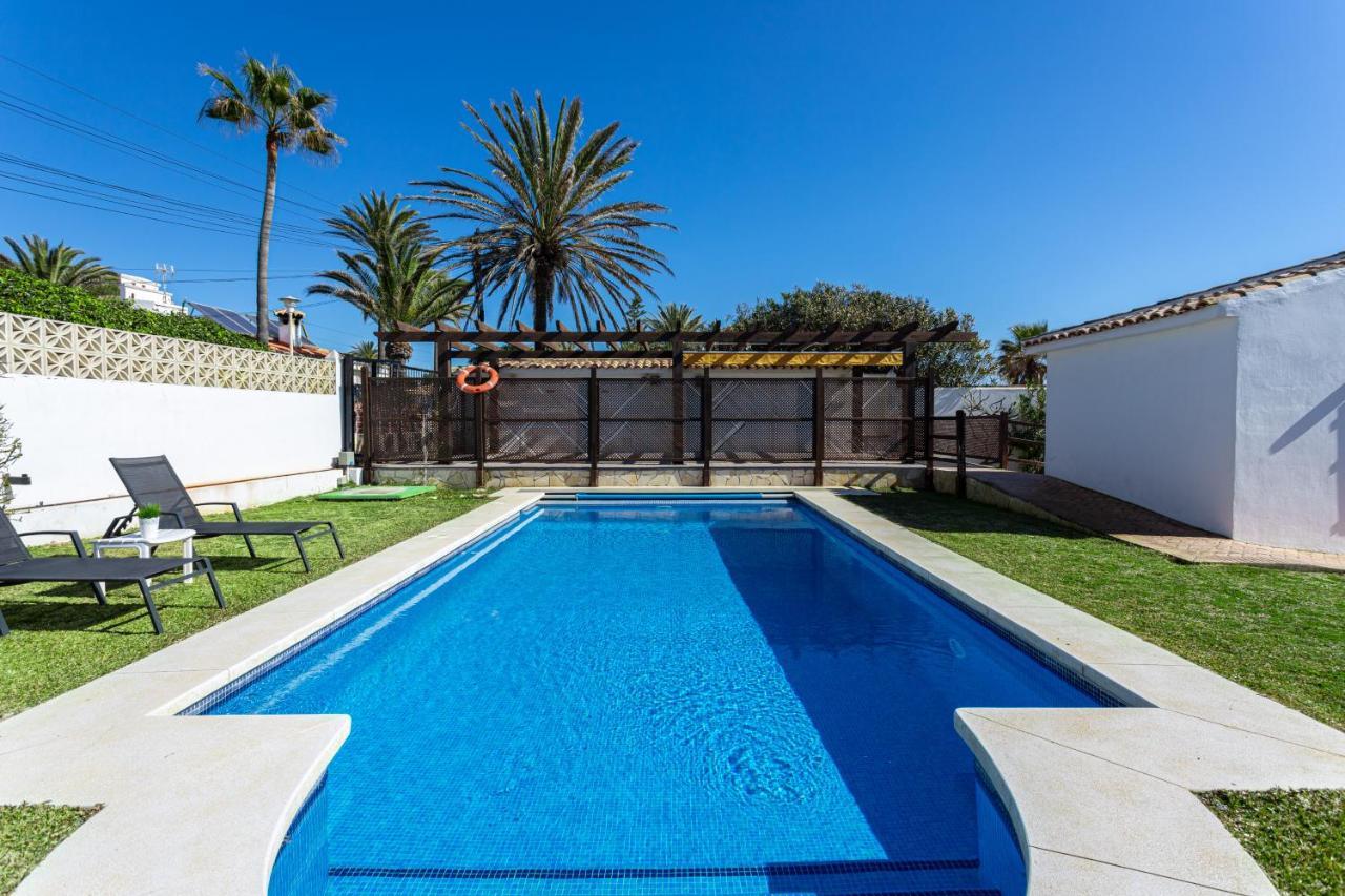Charming Villa On The Seafront Marbella Eksteriør bilde