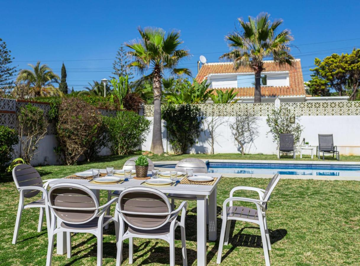 Charming Villa On The Seafront Marbella Eksteriør bilde