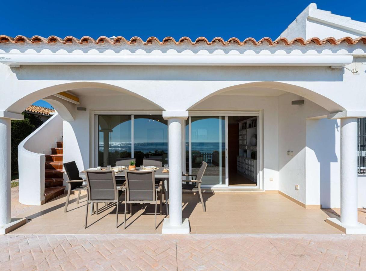 Charming Villa On The Seafront Marbella Eksteriør bilde